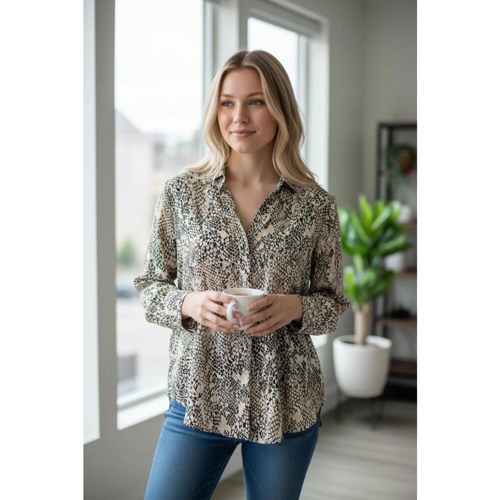 Velvet Heart Lush Women's Snake Print‎ Long Sleeve Blouse